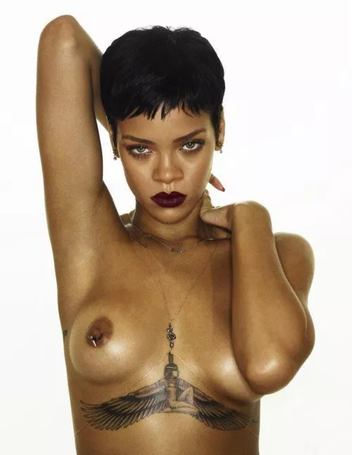 Rihanna by secretreddittor