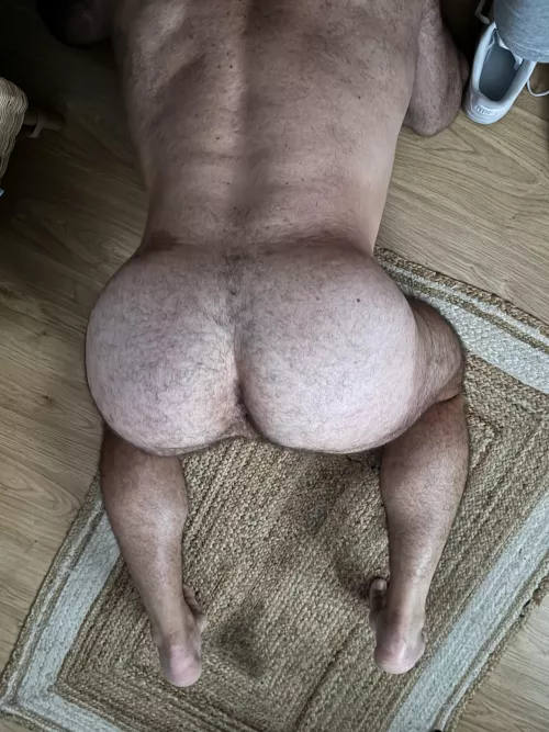 When you're ready and waiting, but the top is late by Mariosglutes