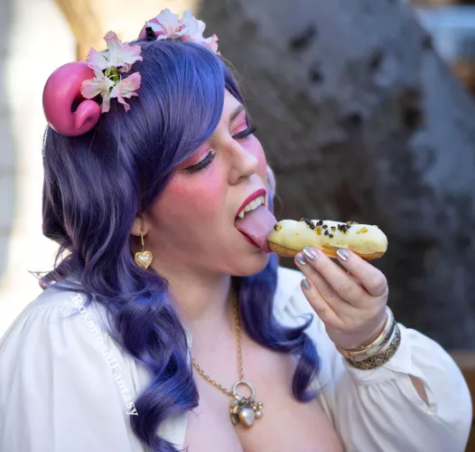 Would you risk a blow job with fangs? She'll tempt you to try... by RoxannaMFantasy