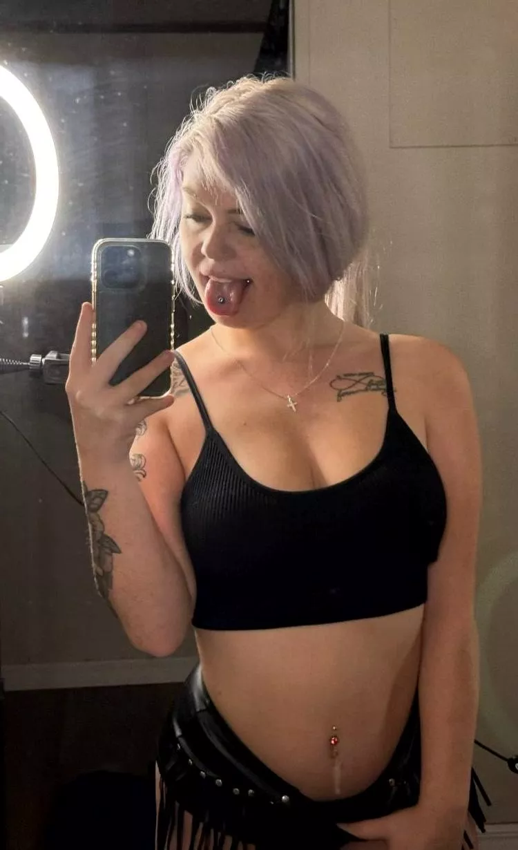 aiming to look classy and a baddie at the same time
 posted by Tottie_Cheetah