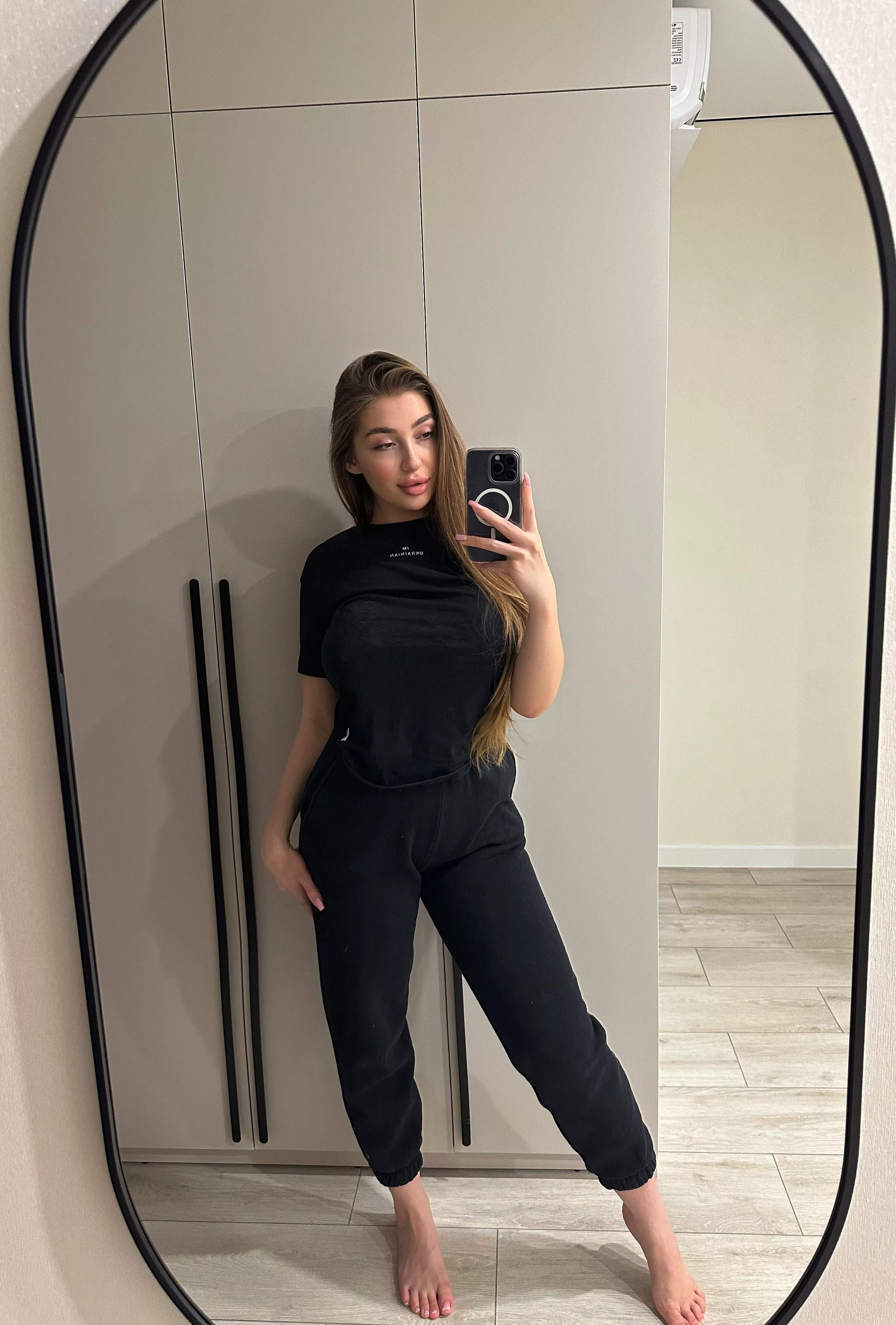 completely black today posted by dirtyblondebaby