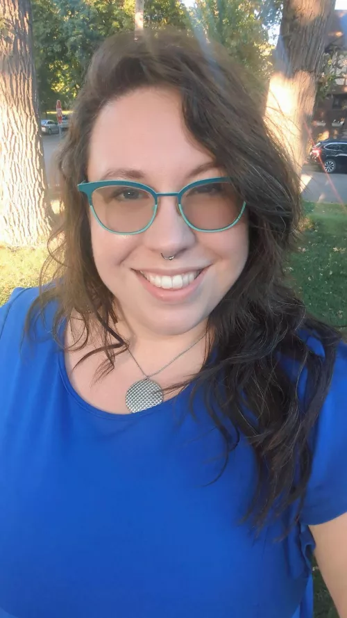 I feel strongly that everyone looks good in this color. by autumn_winters_of