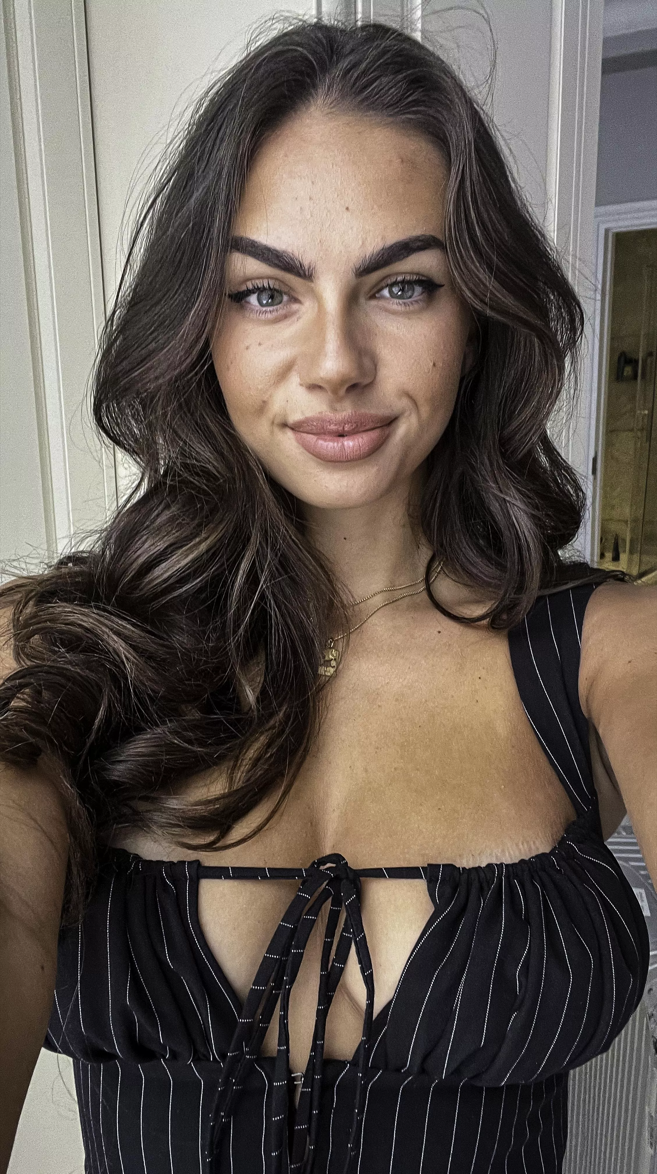 No need for makeup posted by Amberhazeee