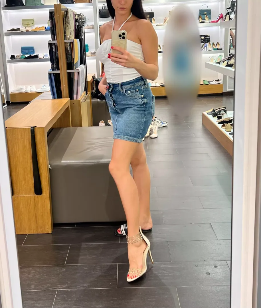 Sexy heels are my passion (f) posted by MonicaGoddess