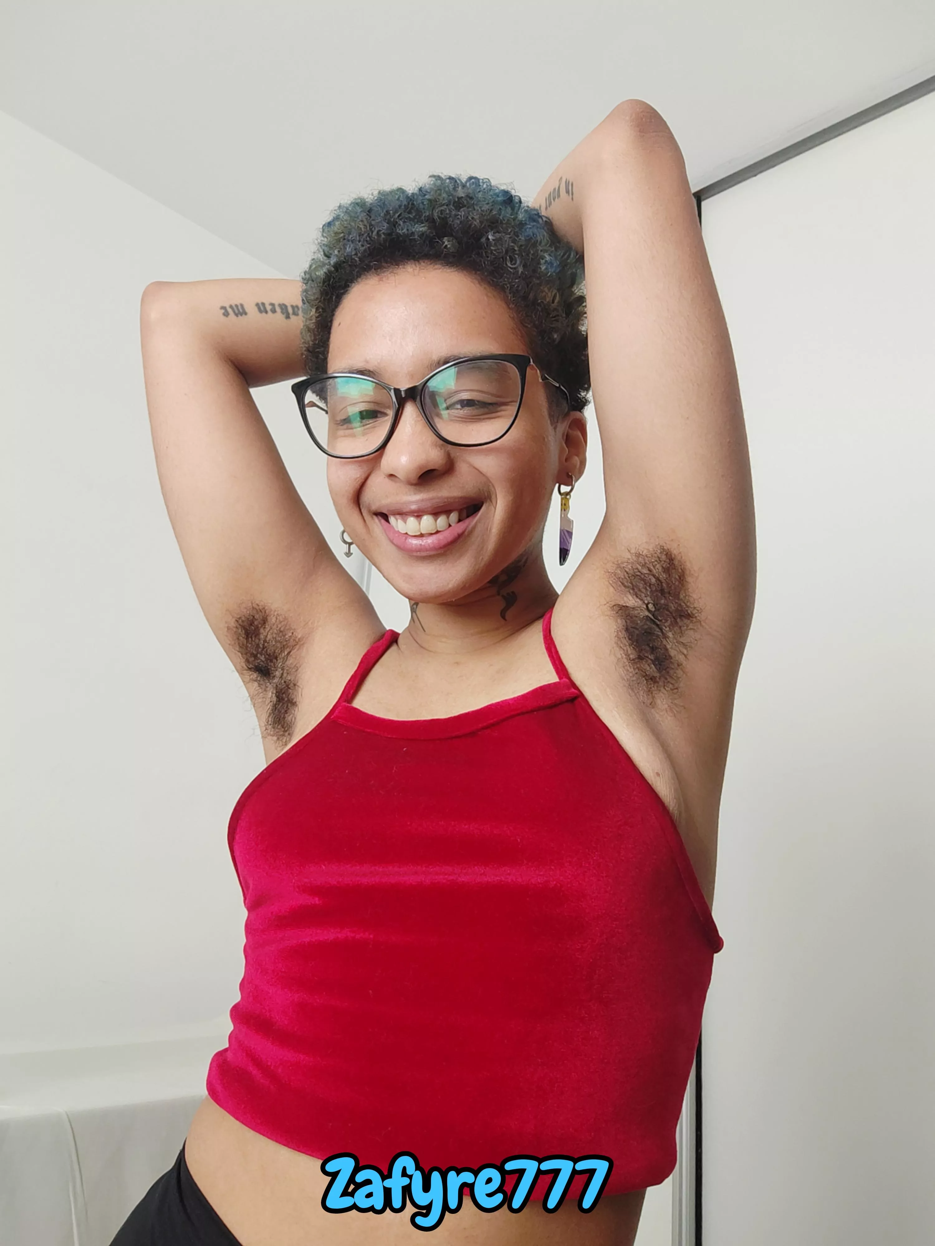 Smiling because I have fuckin beautifuls afro hairy armpits! Time to worship them! ;) posted by zafyre777