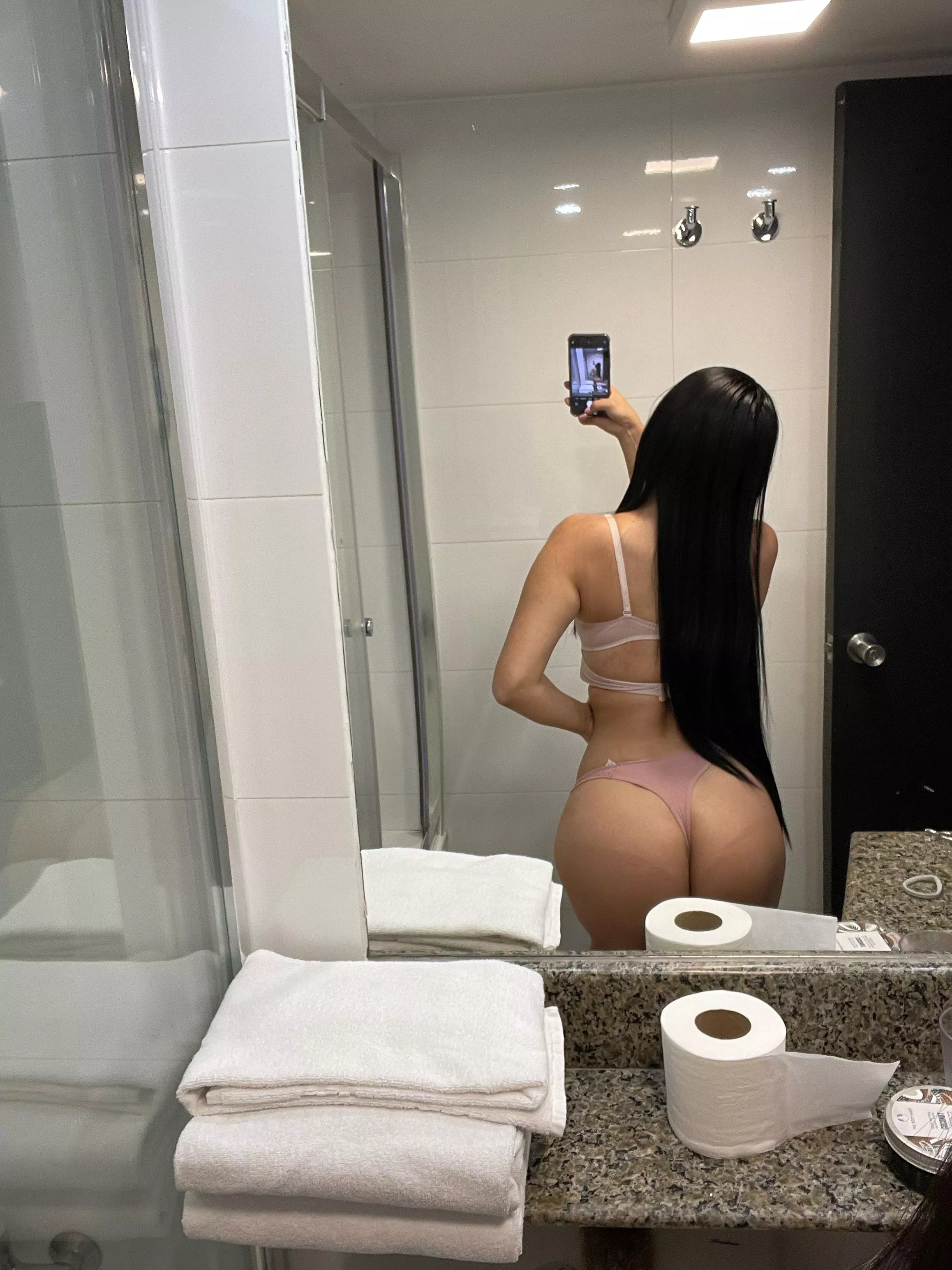 Sofia (@Sofiavinni) [Onlyfans] posted by Sofia_Vinni