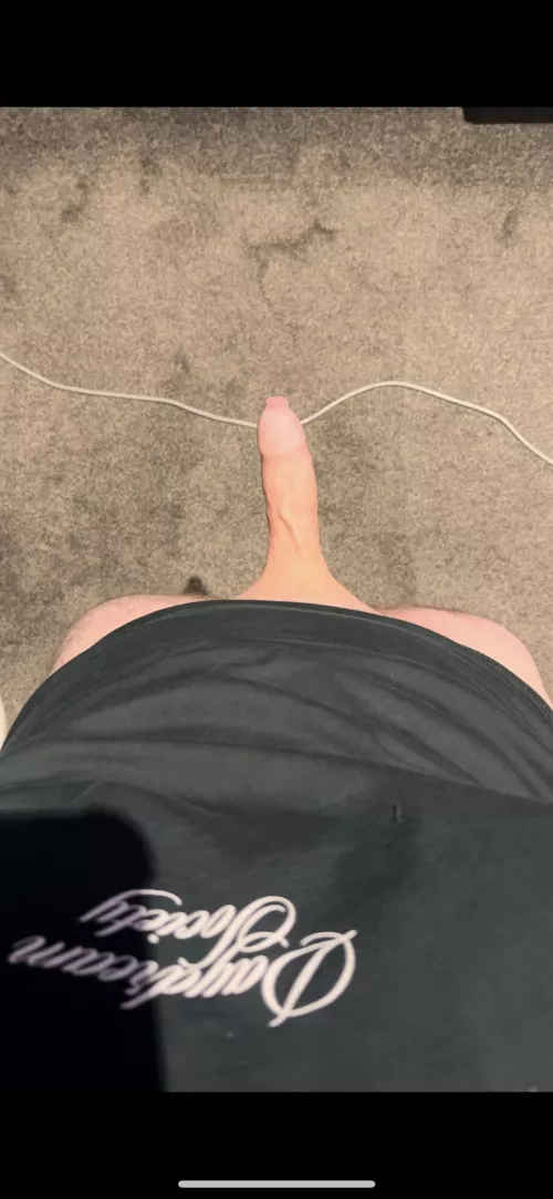 am i small? (21) by Entire-Ad4369