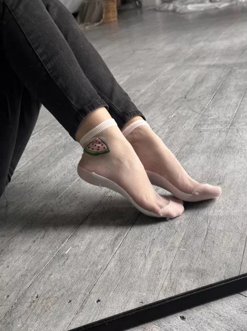 I’ll let you fuck my face if you give me a foot rub first… by ZeroMacnaget