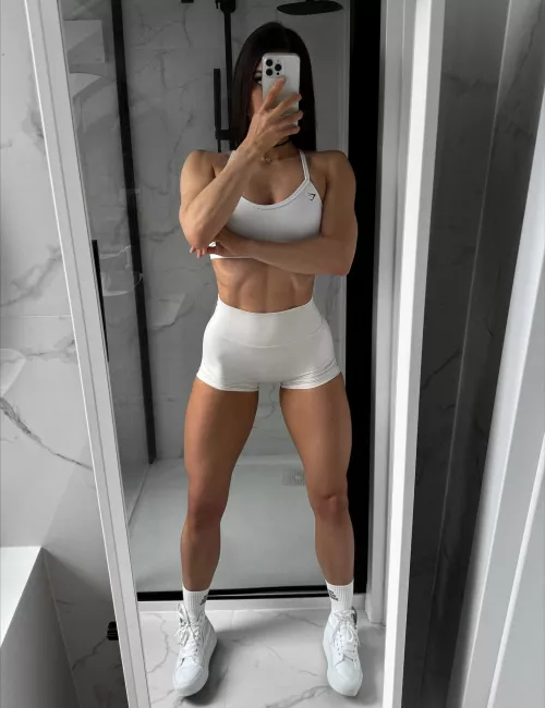 peachy perfect view by linasphysiquexxx