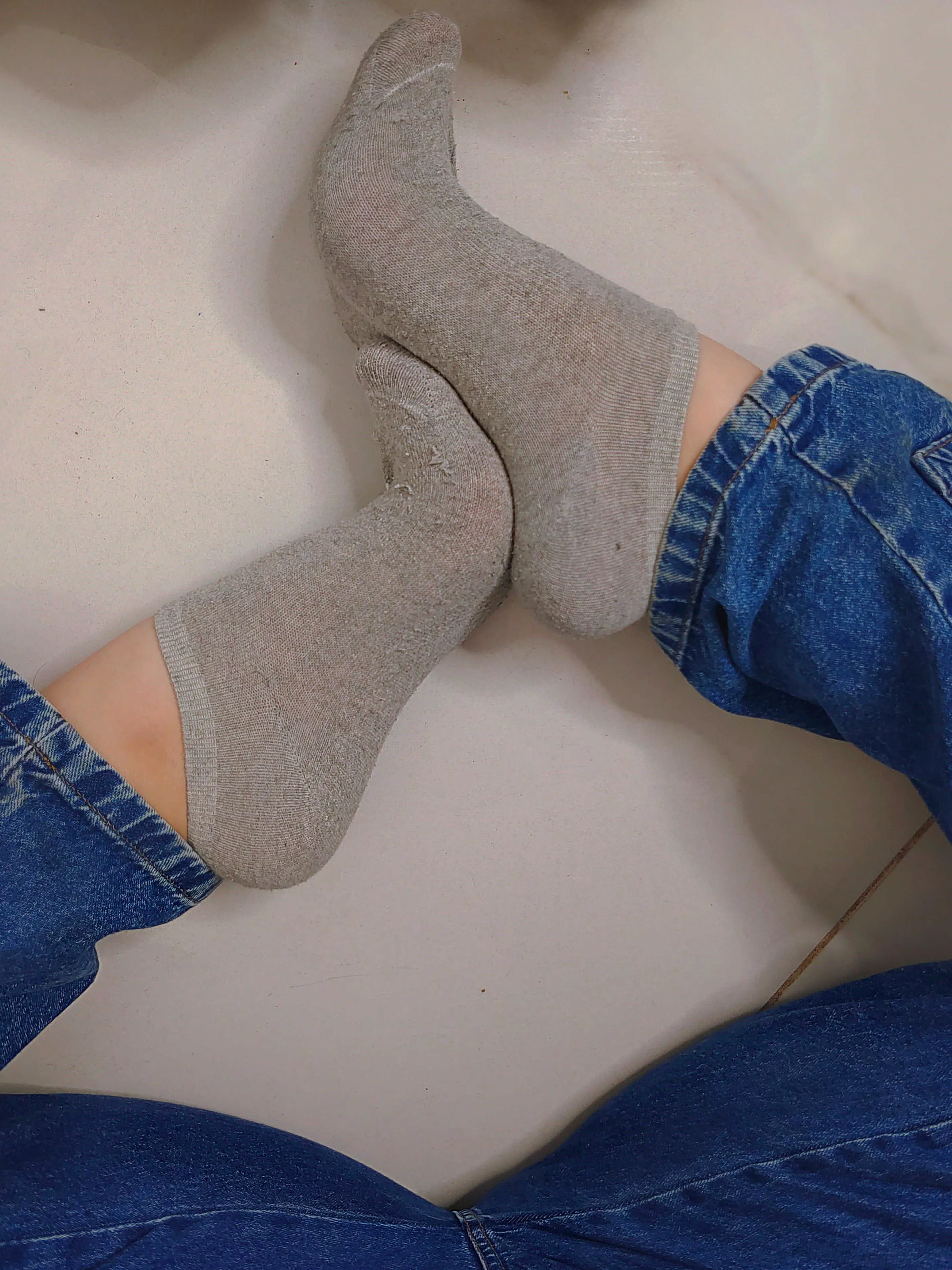 what do you think of my tiny feet posted by _ROSEPINK_