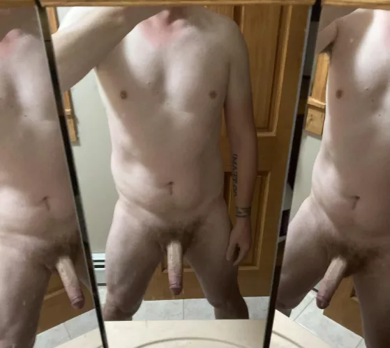 [45] Getting ready for work. I keep getting distracted by JesseLoves00