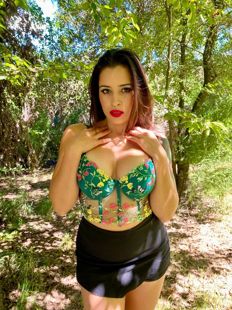 Do I look hot in this? 😚 posted by Nyxx2creamy-