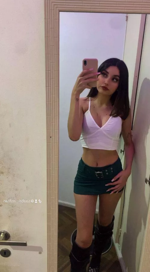 enjoy the view babe by lunbabeboo