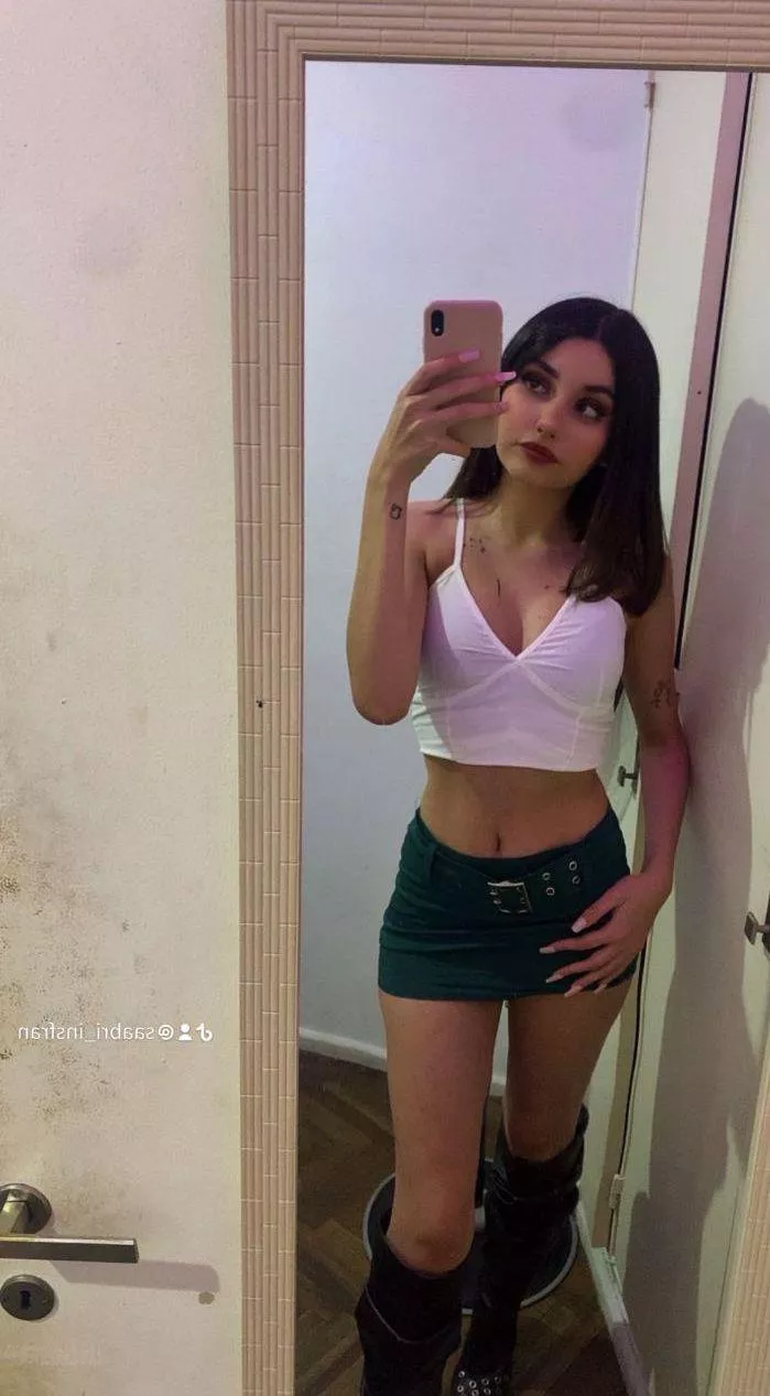 enjoy the view babe posted by lunbabeboo