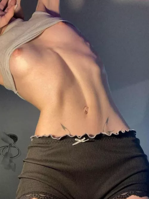 Every details matters in my petite frame by Isla_Lucinda