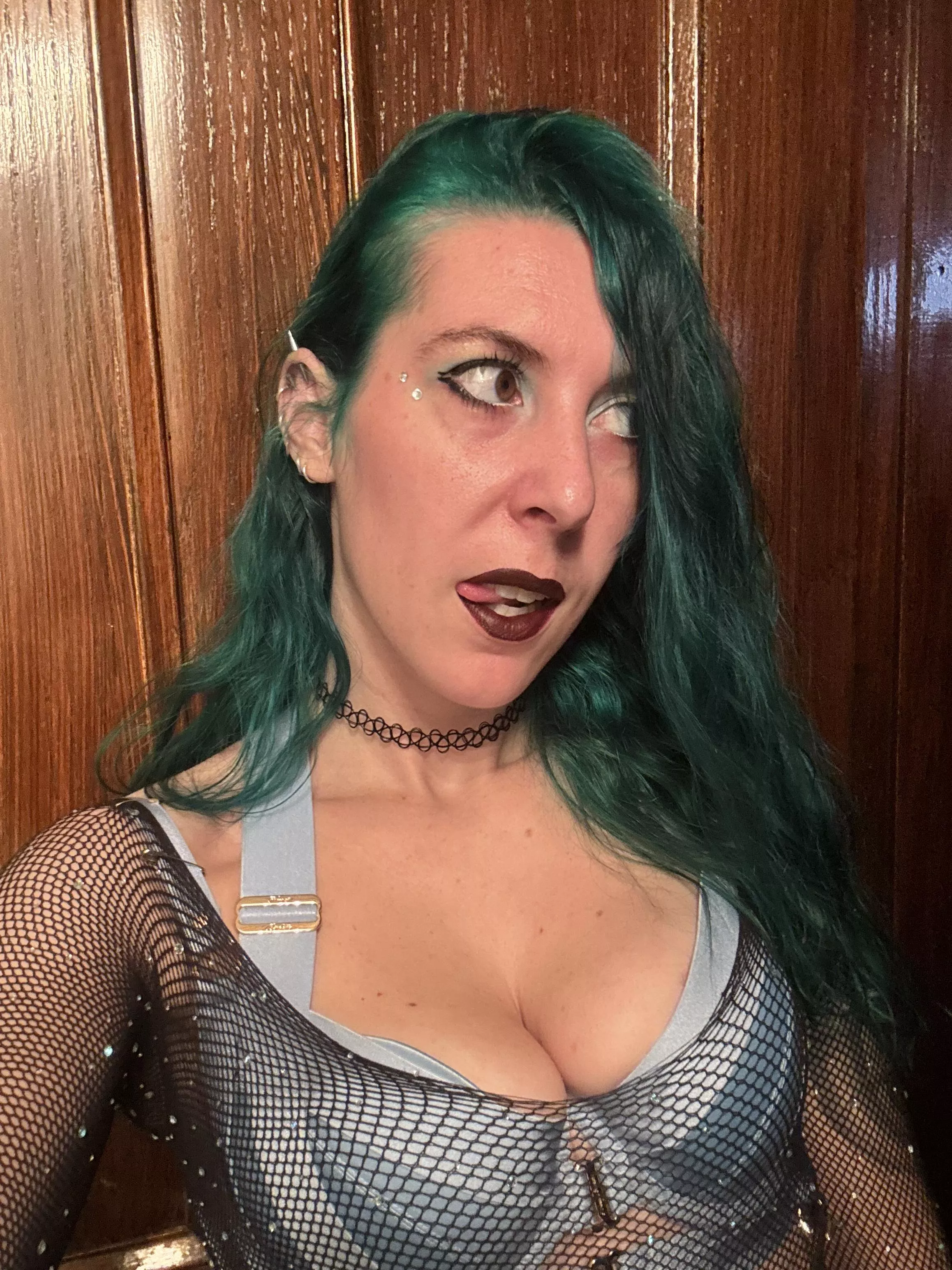 Fishnet naturals [image] posted by sirenskiss3