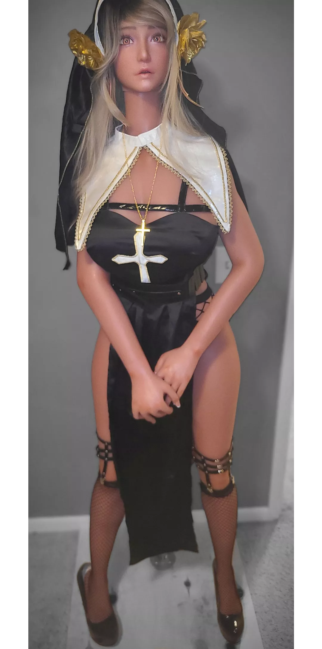 Gyaru nun posted by thatkurokitsune