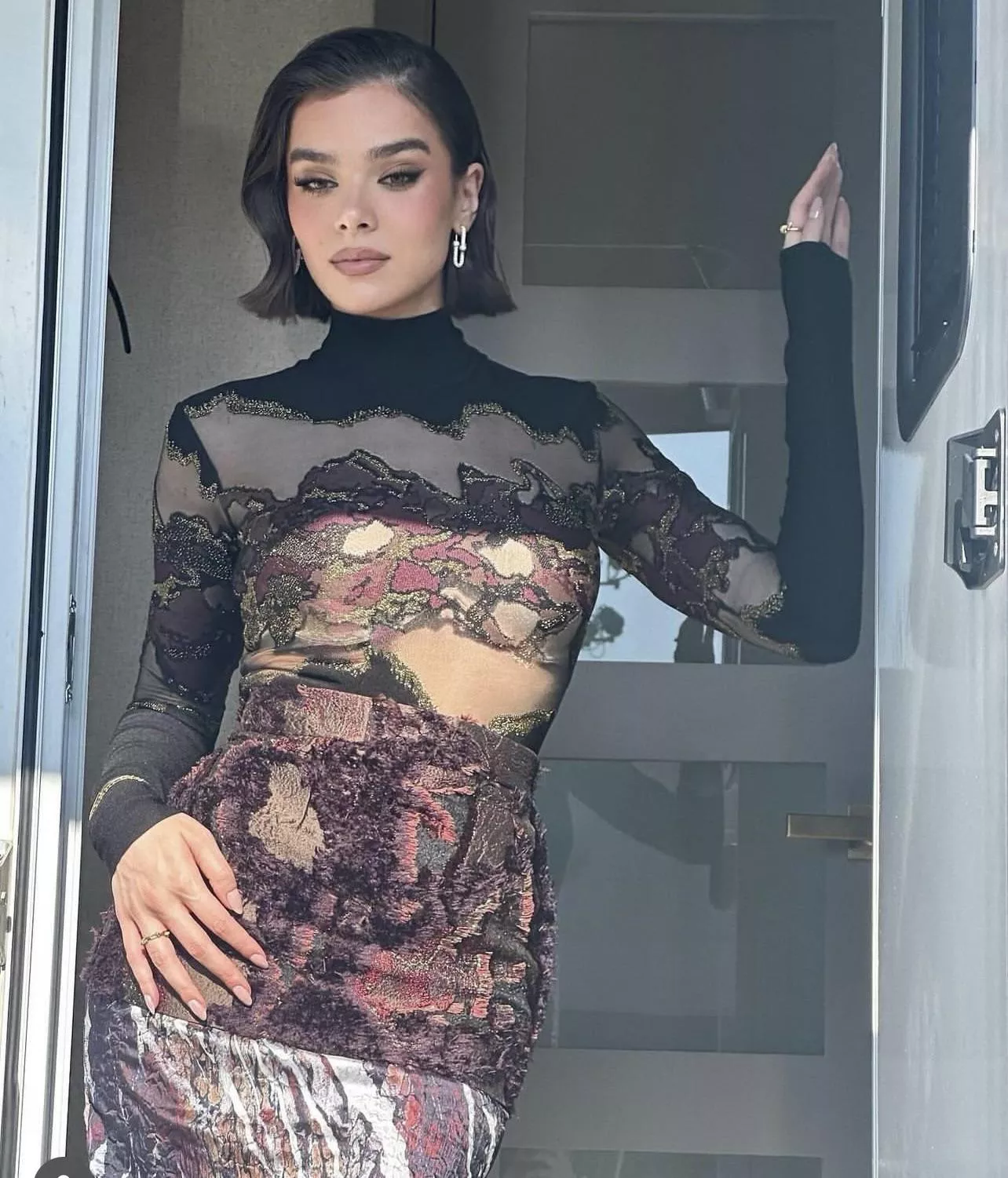 Hailee Steinfeld  posted by EndoveProduct