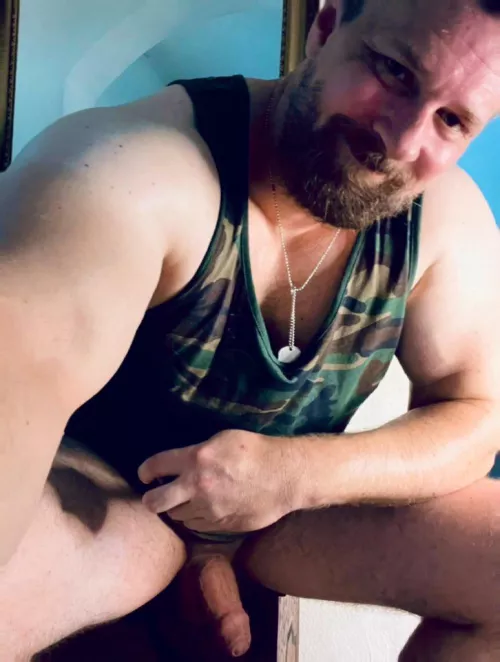 Hey comrade …. Want to be my roommate? by Top_Handle2768