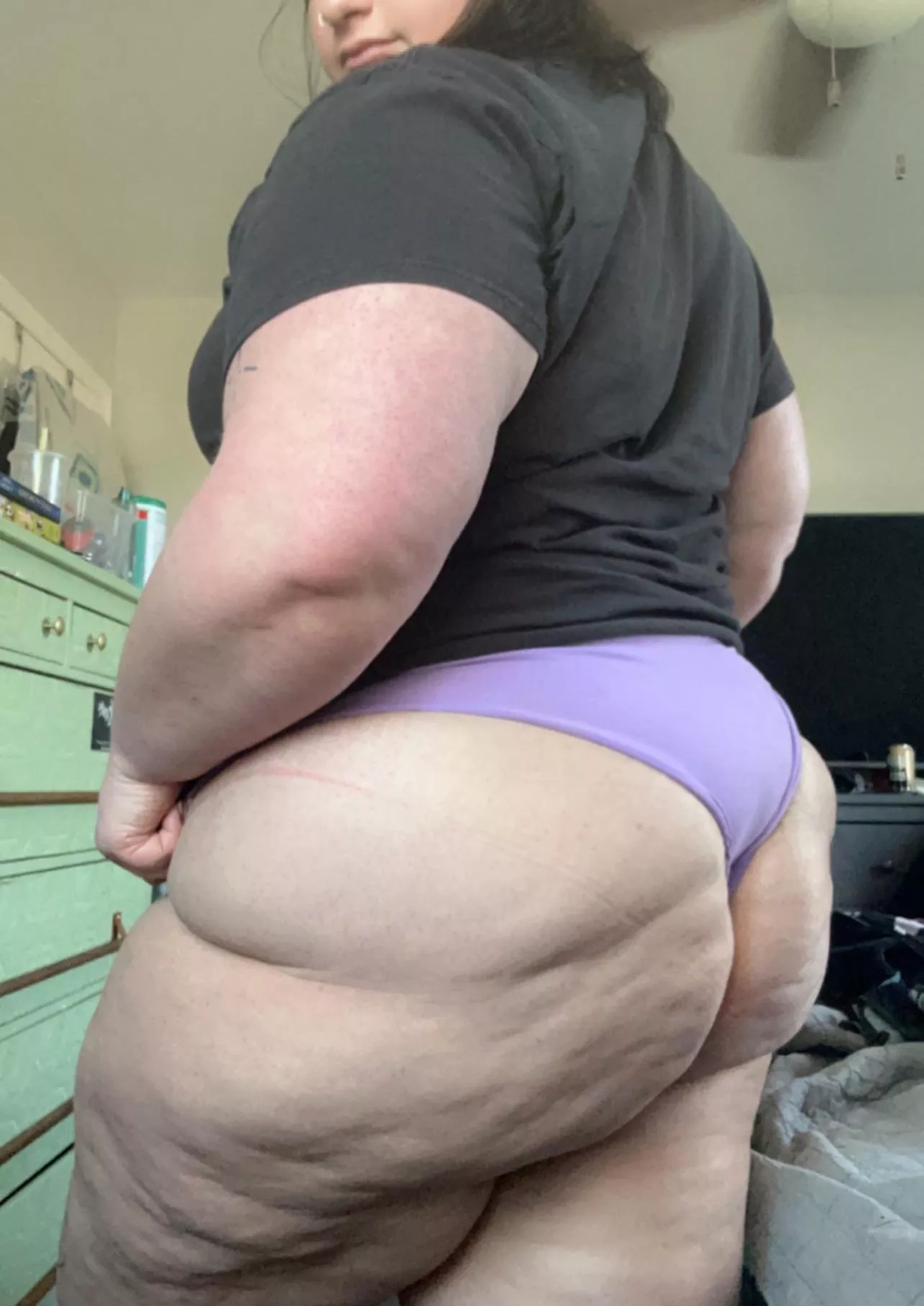 How long would you last with this on your lap? 😉💋 posted by mmunch333