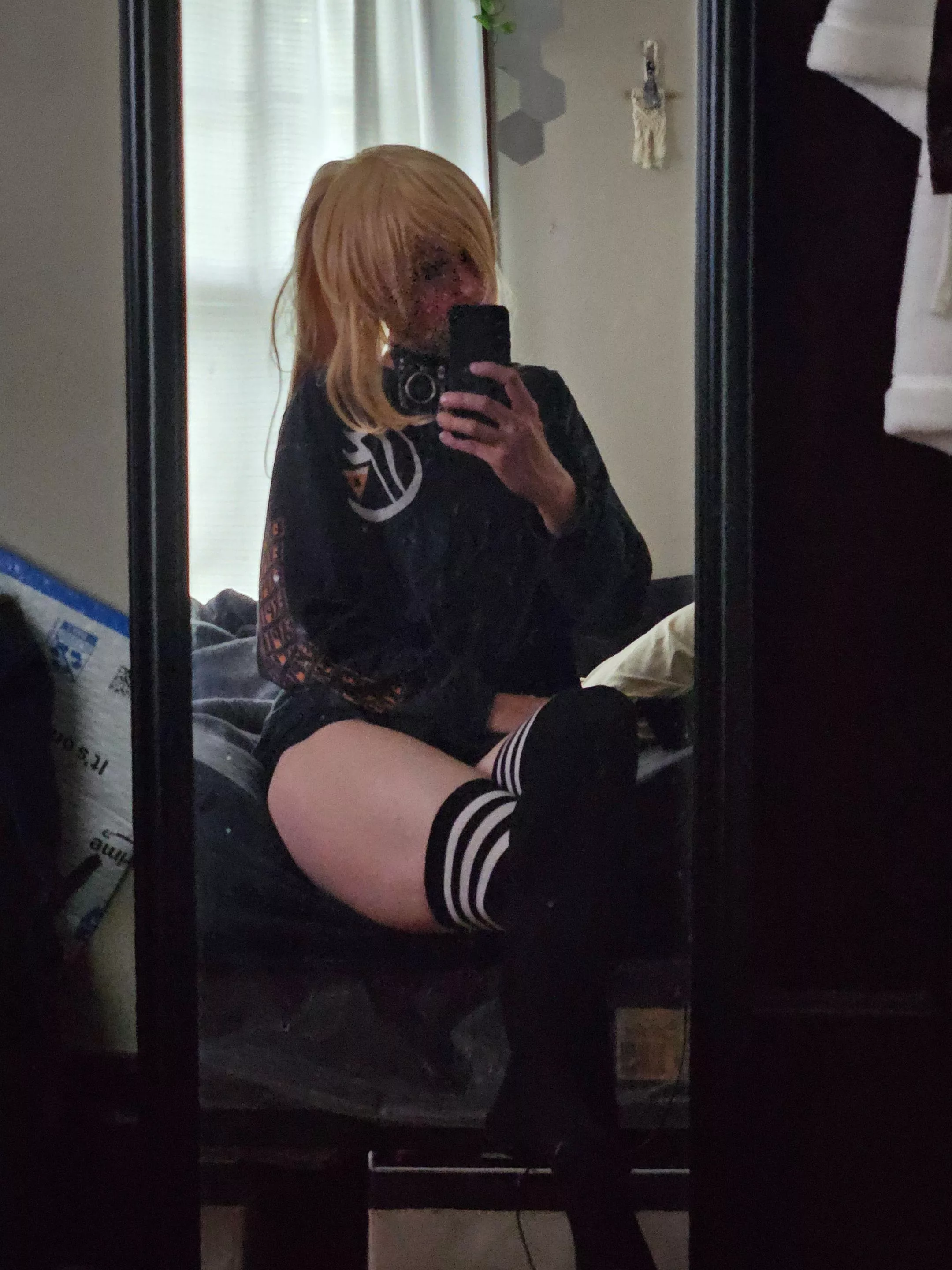 I was told I do a pretty good job of this posted by lolamango99