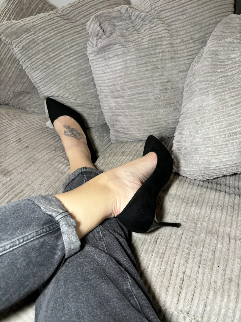 Jeans & heels chill out day (f) by No_Bid_6050