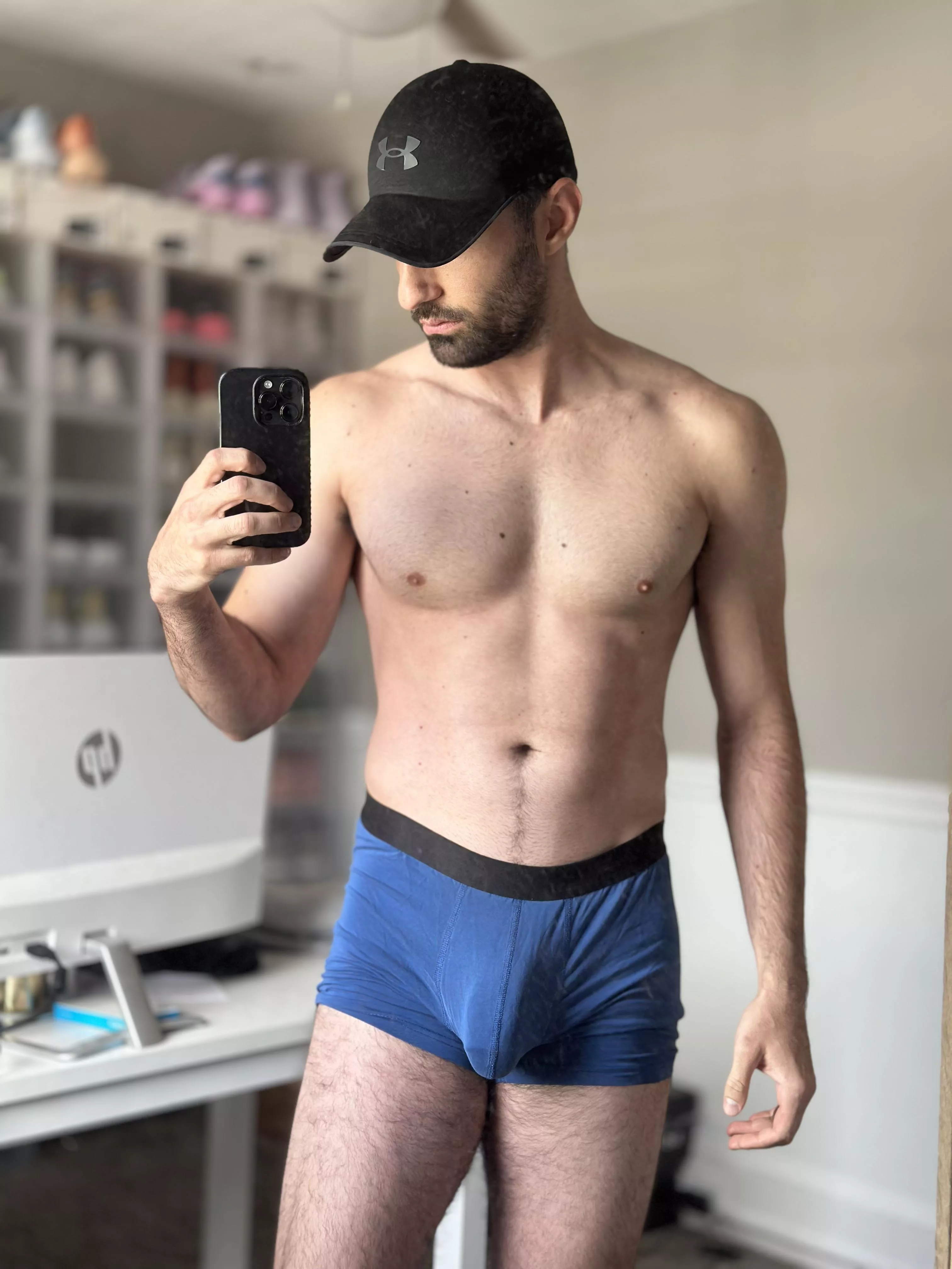 (M30) Here to help if you’re…feeling blue 😏 posted by AnkleBurner1