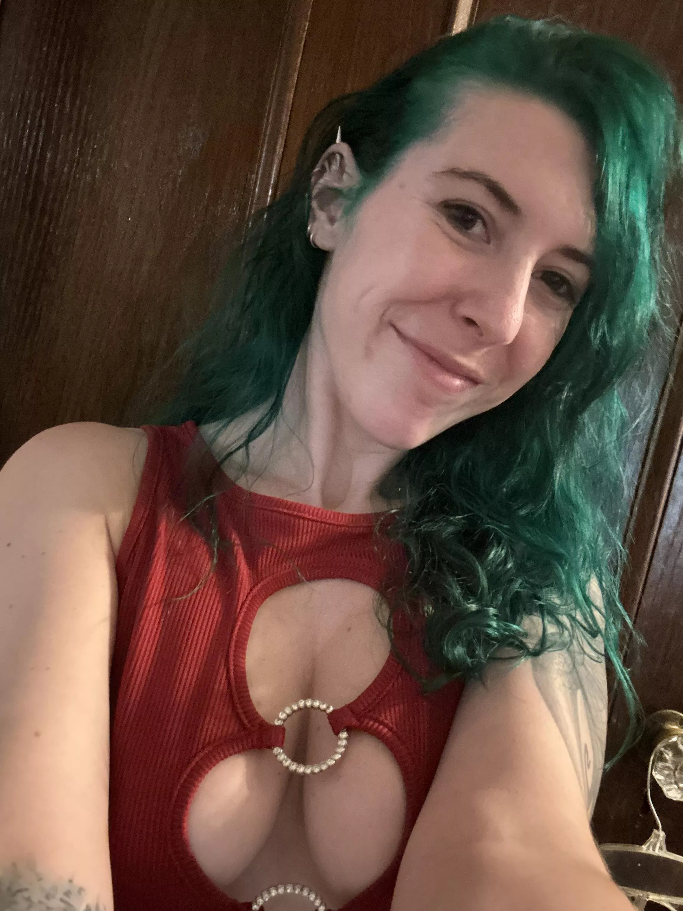 No makeup selfie posted by sirenskiss3