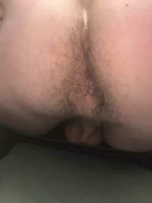 Poorly taken photo.. can you tell I'm straight? haha. Chats open to all, especially other straight guys by SimilarToken458
