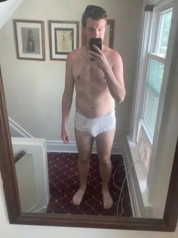 Used to get made fun of a lot for wearing tighty whities by the guys who wore boxer shorts. Always was a big turn on for me posted by Dry-Nefariousness499