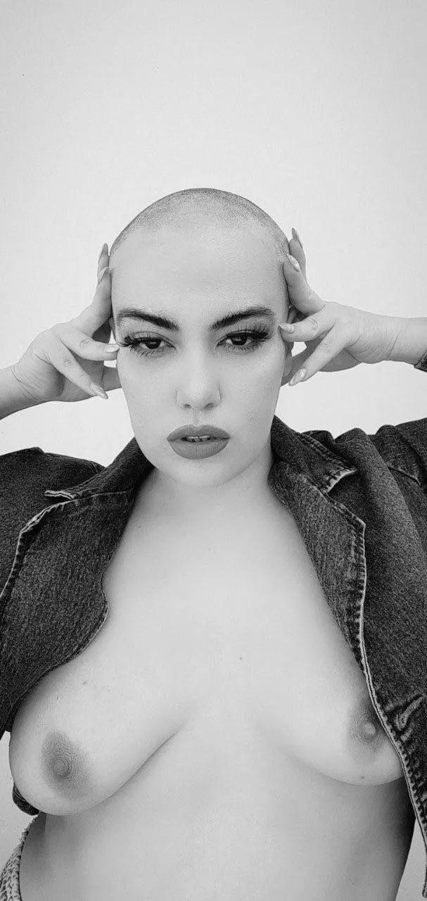 What title would you give to this photo? posted by cherrypieok