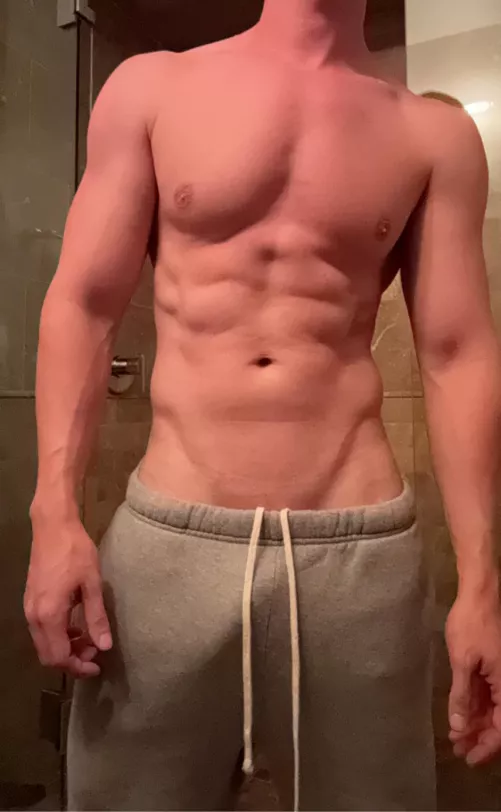 [28] no pump, but woke up feeling jacked! Wanted to show some bros.  by Fishoutawater_