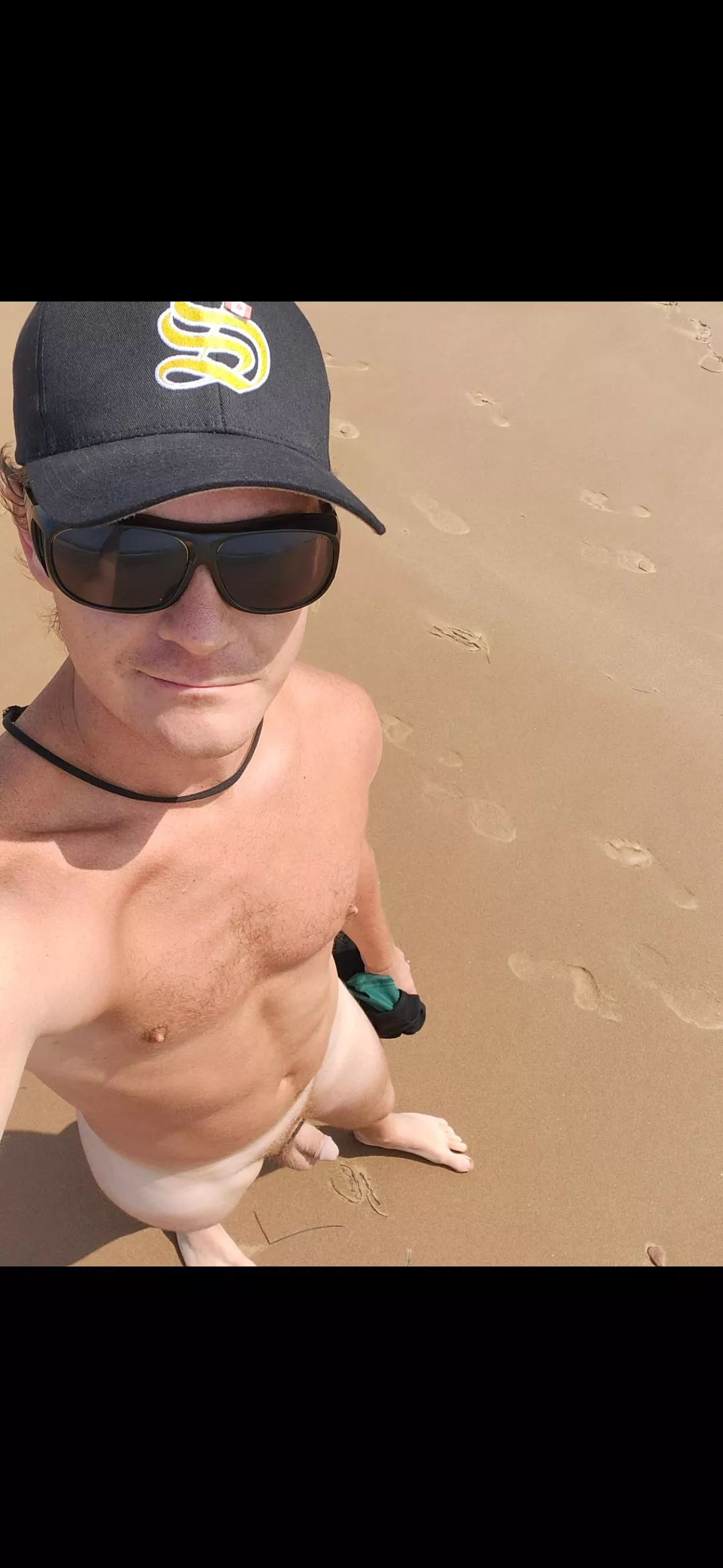 35(M) At the nude beach posted by Mysterious-Dark-7720
