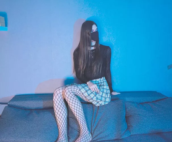 Brought some fishnets for you :3 by ColdRester