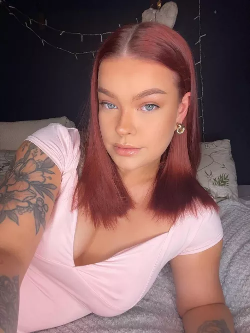 Come to bed eyes 👀 by officialsavannahjade