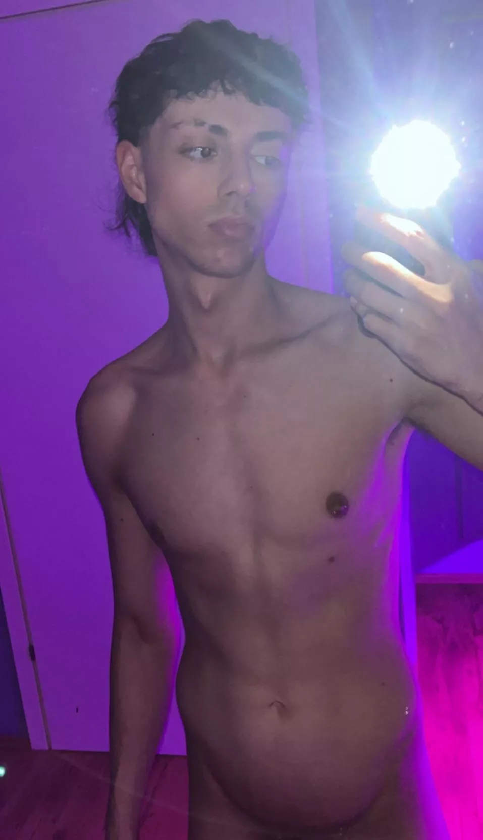 hey posted by damiebabe