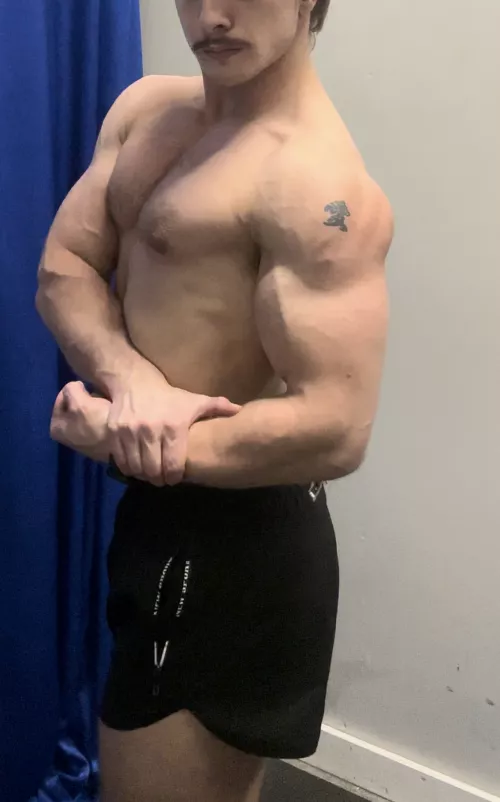 Hey Let’s talk
 by precious_george2