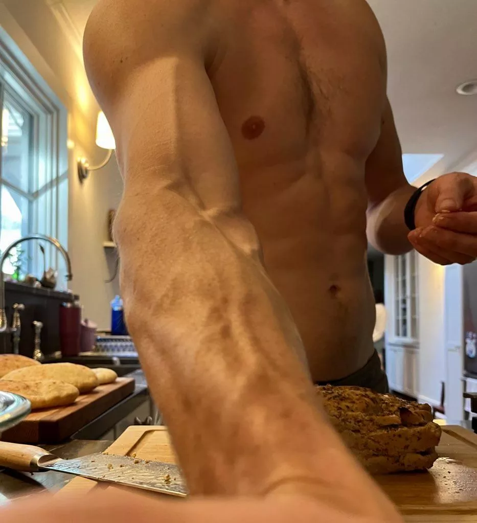 I thought I was pressing record for a video but all i got was this picture… posted by Shred_and_Bread