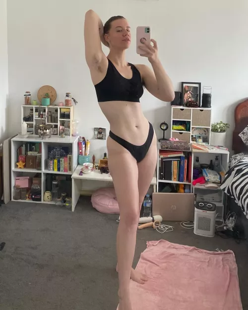 I took a week off Reddit, I've miss all your kind, horny faces!  by DonnaMaeTrichs