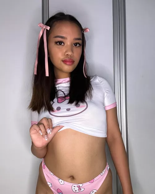 Is my crop top cute by Ameliapurple