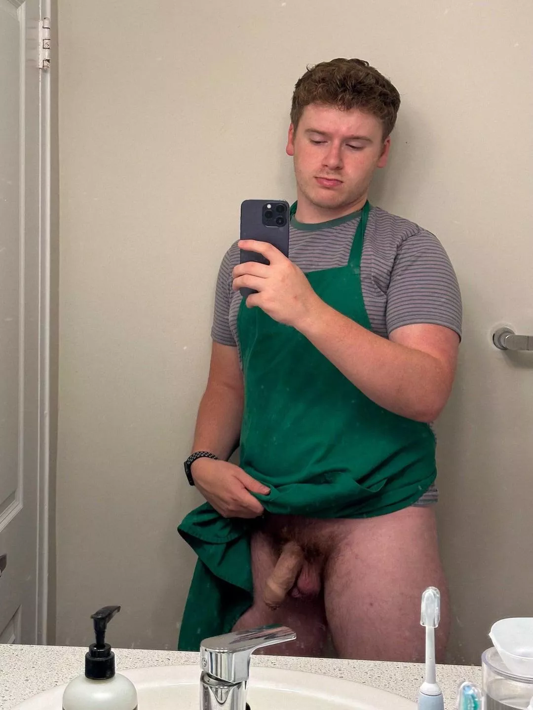 I’ve got a pretty dick if I do say so myself 🤤 [26] posted by thewinterson