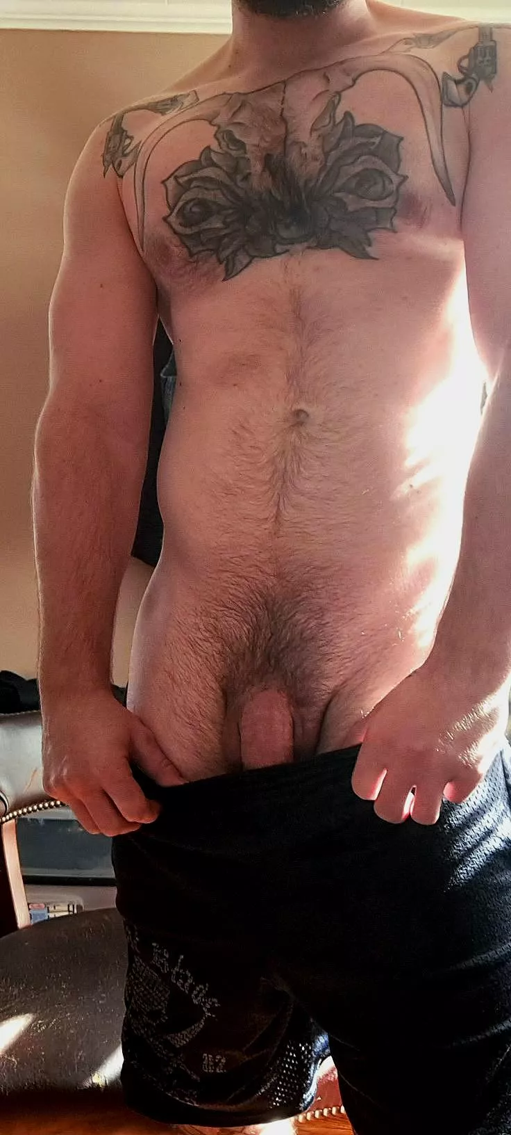 Just a peek (34) posted by Distinct-Stop4708