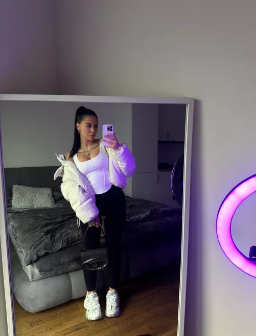 No bra means better hugs by sweetbeebrookes