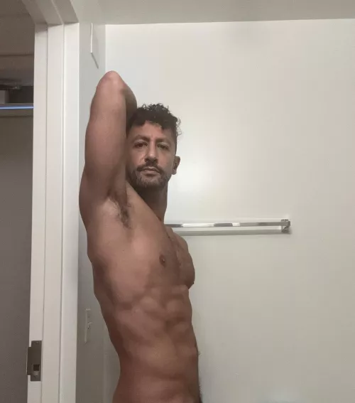 ripe muscle by thickfitfun22