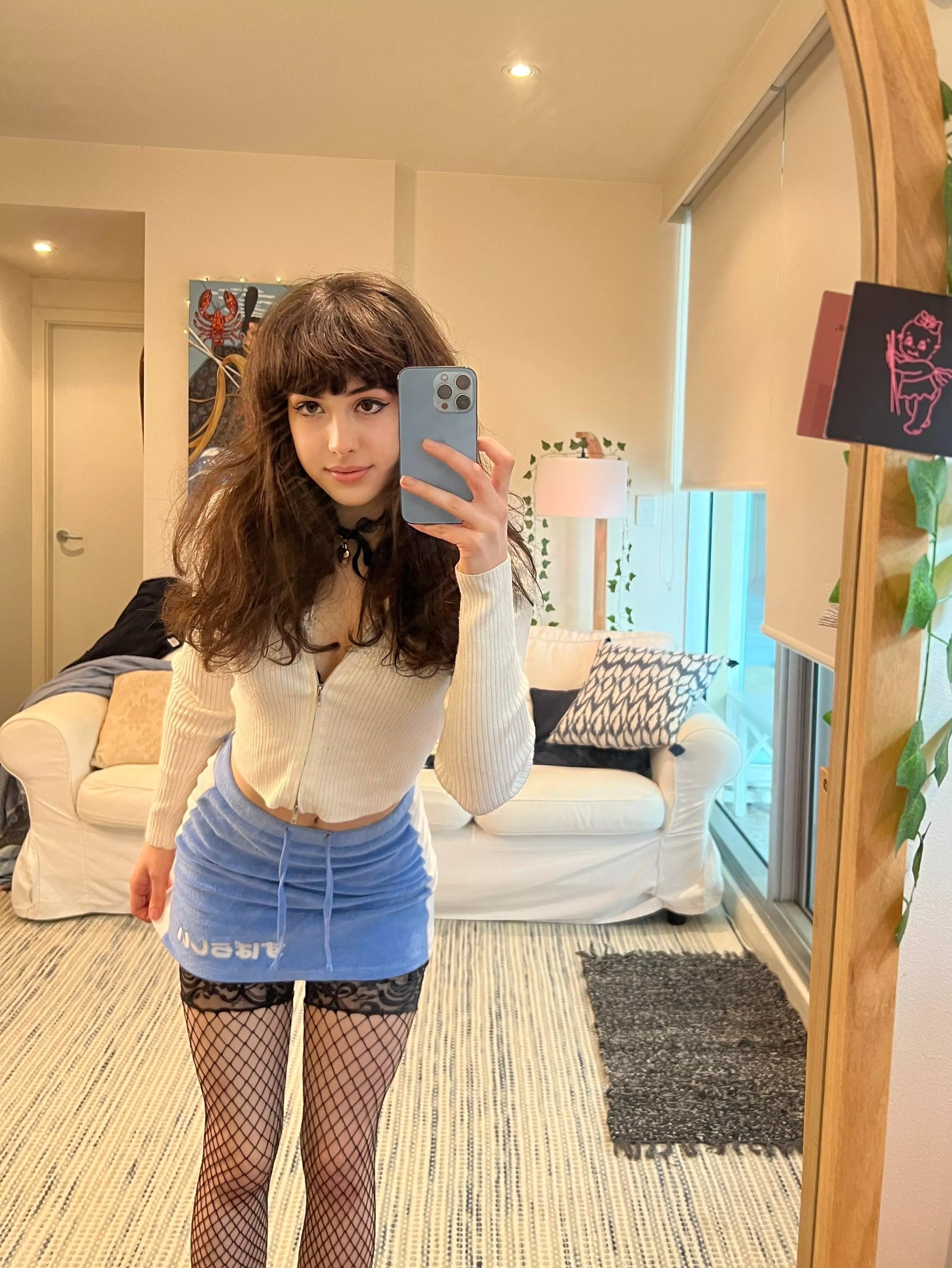 waiting for u to pick me up to get froyo (no panties maybe) posted by smolrug