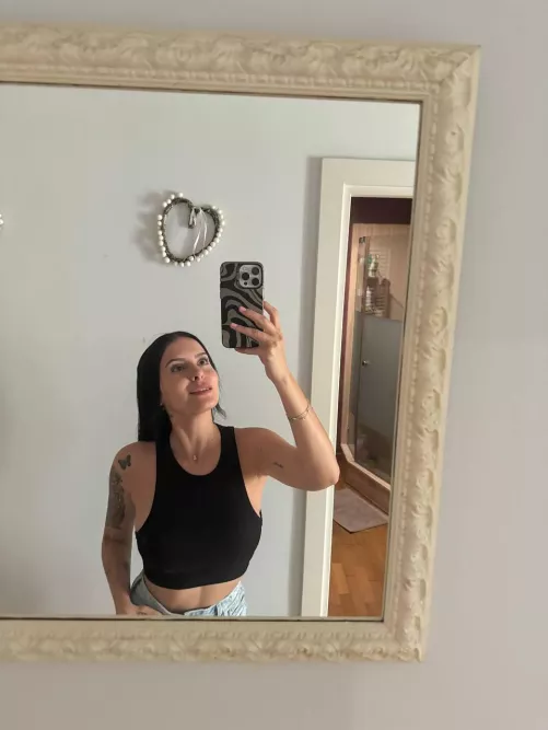 What grade would you give this croptop? by SexyPenny534