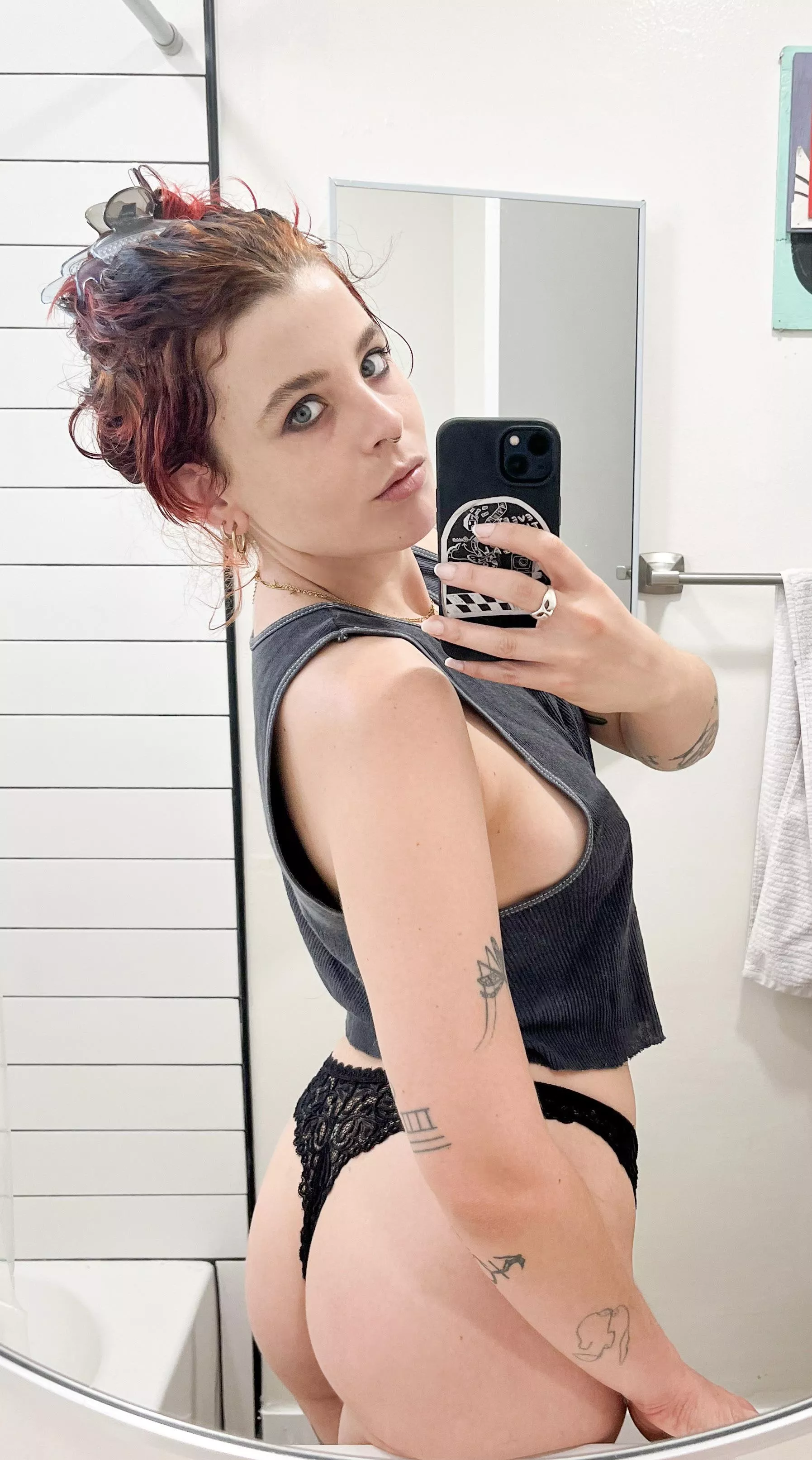 worship me 😈 posted by aurum-angel