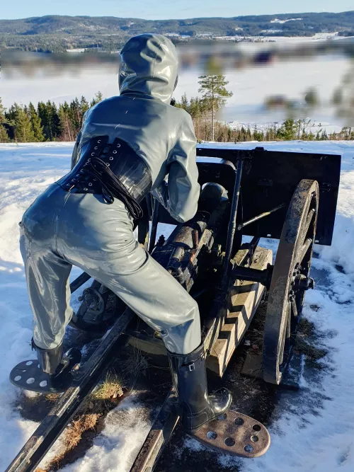 Your cannon is ready to fire, sir! by LatexLovingLady