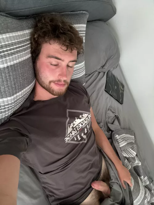 21m 6’7 very kinky college looking for kinky prvy guys who show face - snap is ianthet21  by Decent_Leather7355