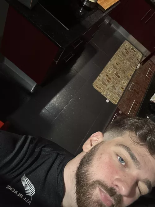 22yo from Portugal. Masc guys, tops and hot bottoms hmu.  by Bun_Gap_bro